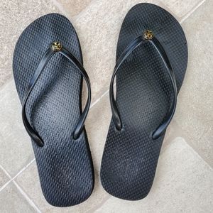 Tory burch thin flip flops size 9 in black